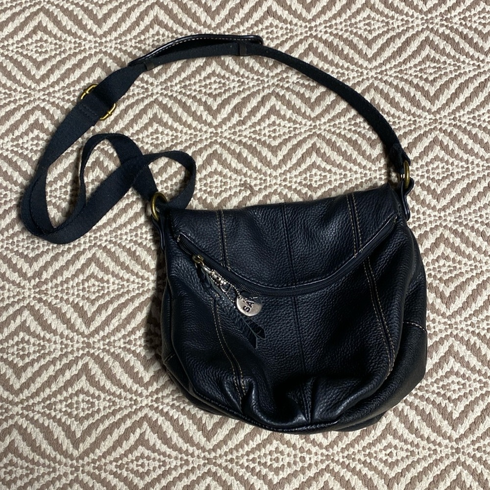 The sak Deena flop crossbody bag black pebbled leather purse fold over zip flap